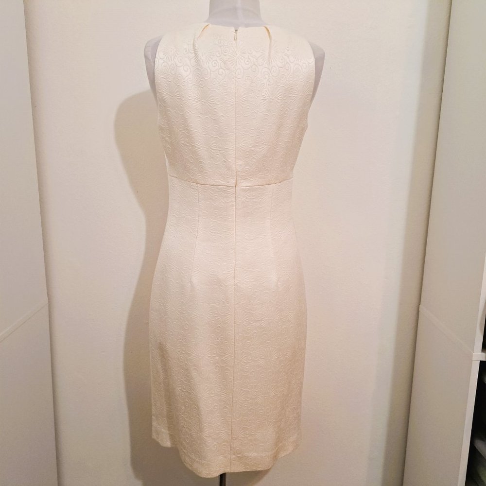Taylor Embroidered Dress Sheath Style Sleeveless Cream Size 8 - Picture 3 of 13